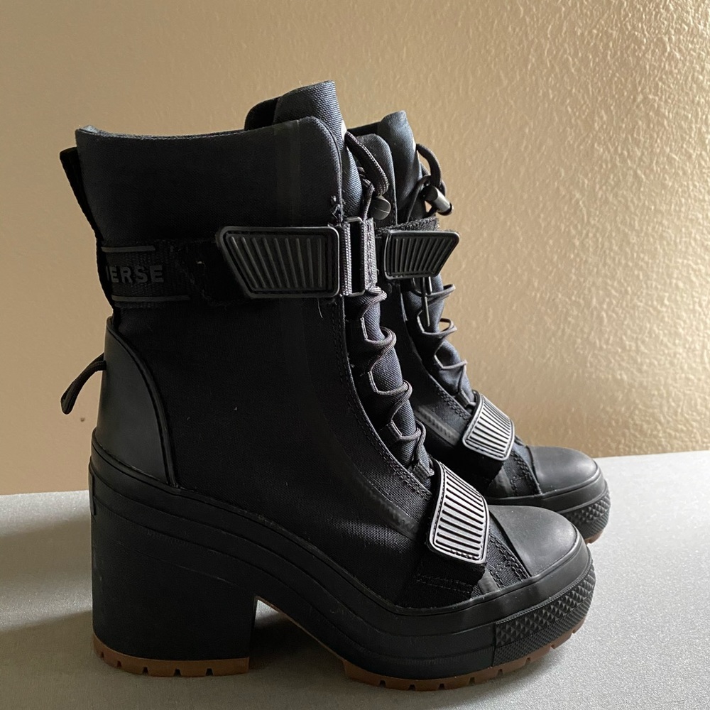 Combat boots